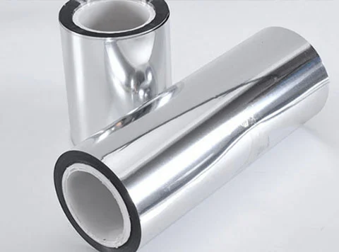 Подходит ли серебряная металлизированная этикетка Bopp для криволинейных поверхностей?